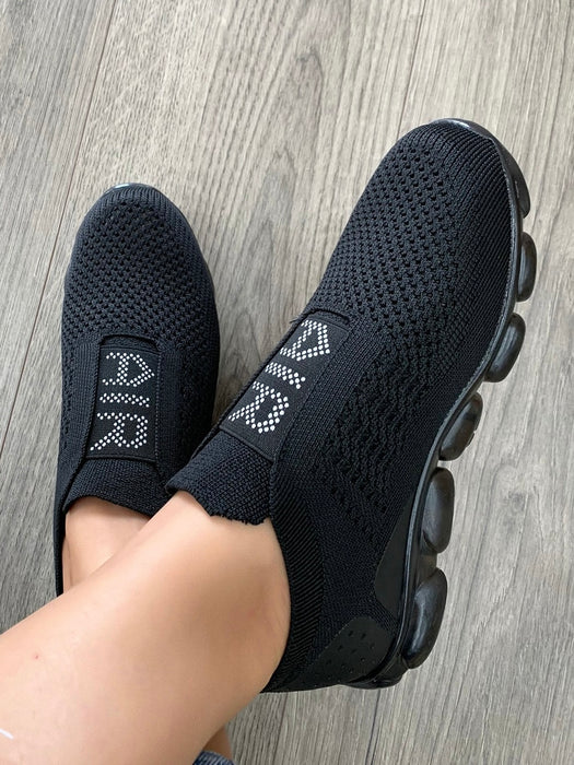 Infinite Styles Unisex Slip On Air Sport Shoes (Free Pair Of Ankle Nike Socks)