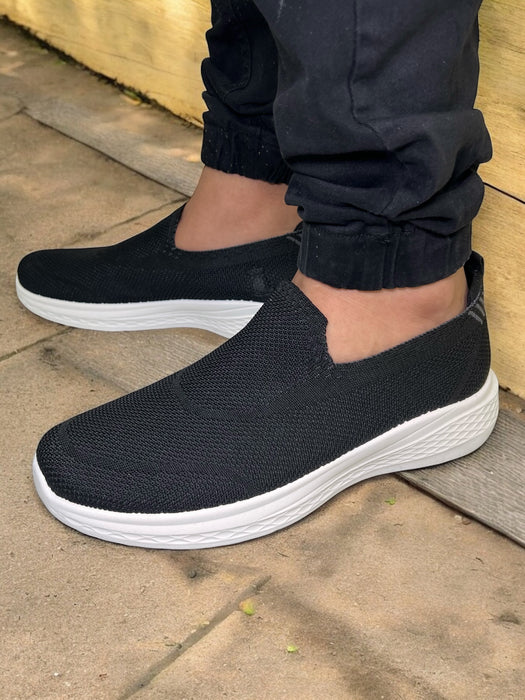 SHIDaQIN Urban Comfort - Charcoal Knit Slip-On Sneakers