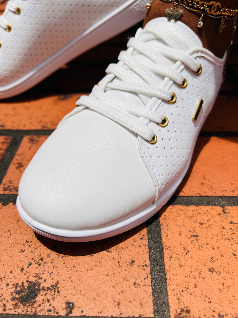 Moleca Perforated Comfort Lace Up Tennis Shoes 5605.449