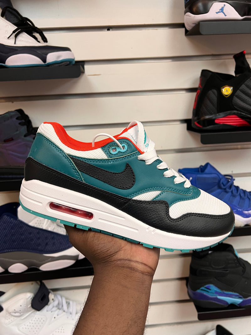 Nike Air Max 1 - Teal and Black Retro Edition