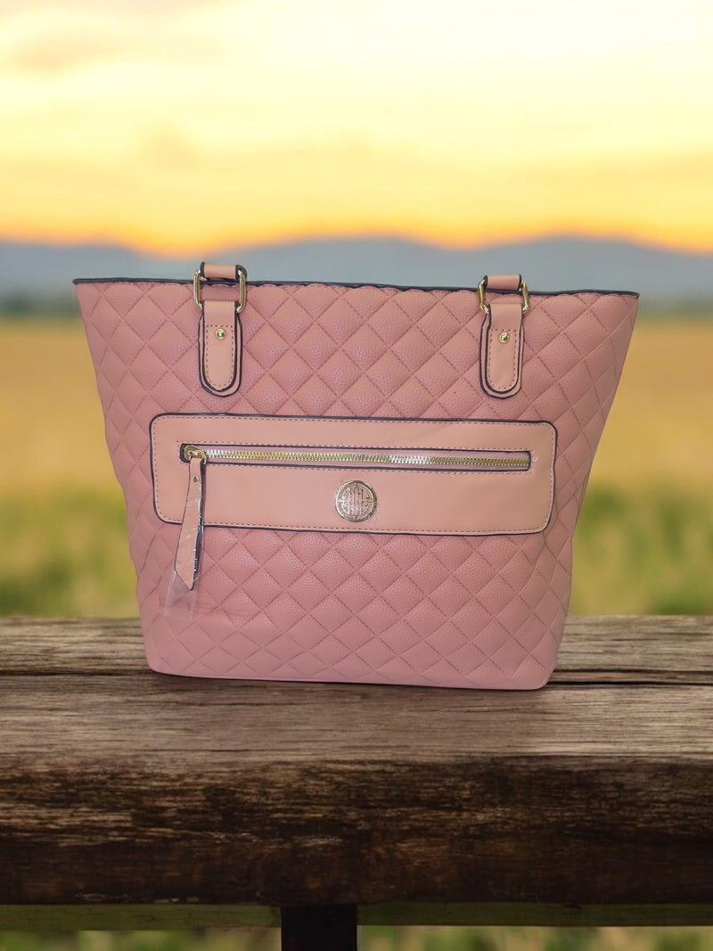 Quilted Tote Bag with Sleek Gold Zipper Accent BYQ06
