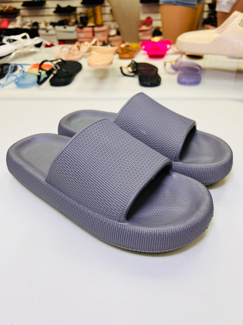 Infinite Styles Men’s Feather Cloud Slide