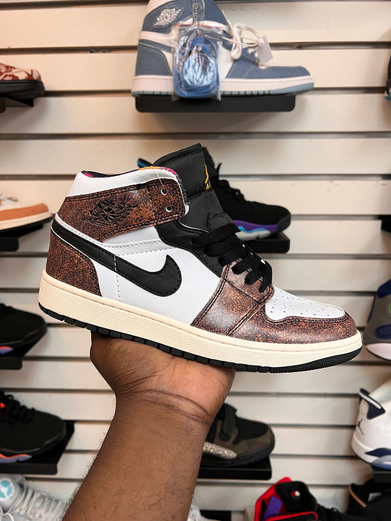Air Jordan 1 Mid - Vintage Copper and Black