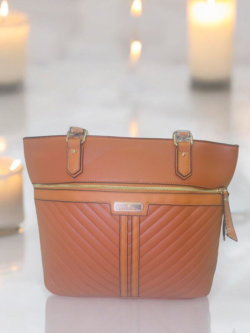 Elegant Quilted Tote Bag with Gold Accents BYQ10