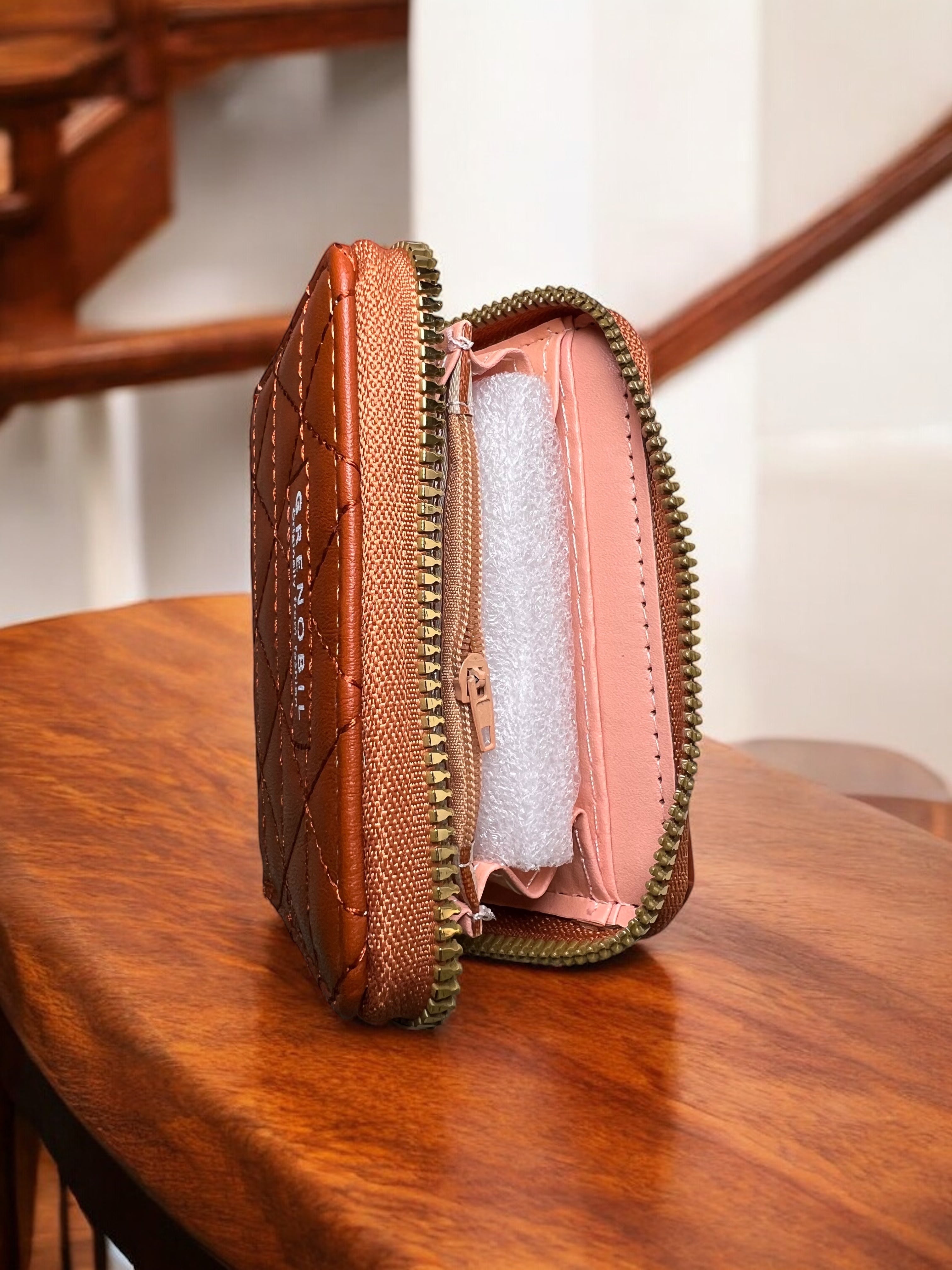 Grenobil Diamond-Stitched Zip Wallet D-3696 — Infinite Styles