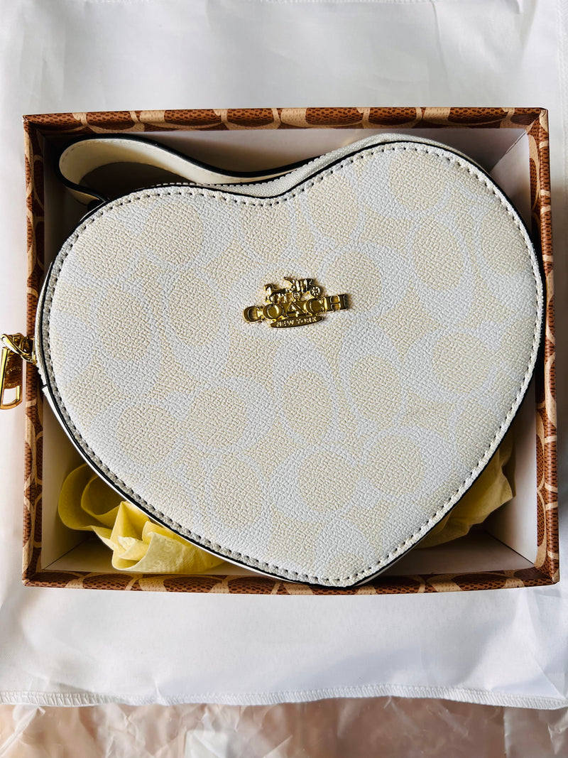 Heart-Shaped Crossbody Bag QX-2032