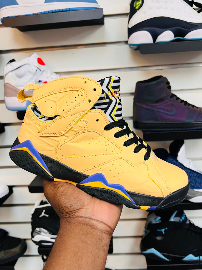 Jordan 7 Retro Sapphire Yellow Infinite Styles