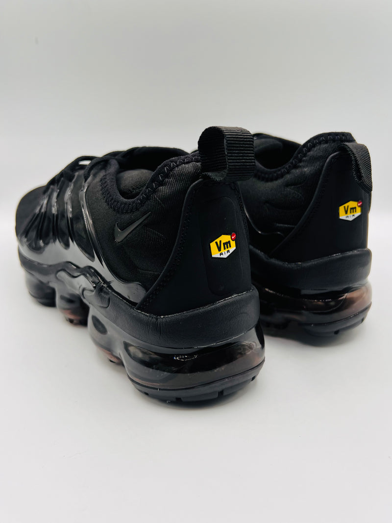 Air Max Fury Triple Black - Elevate Your Game