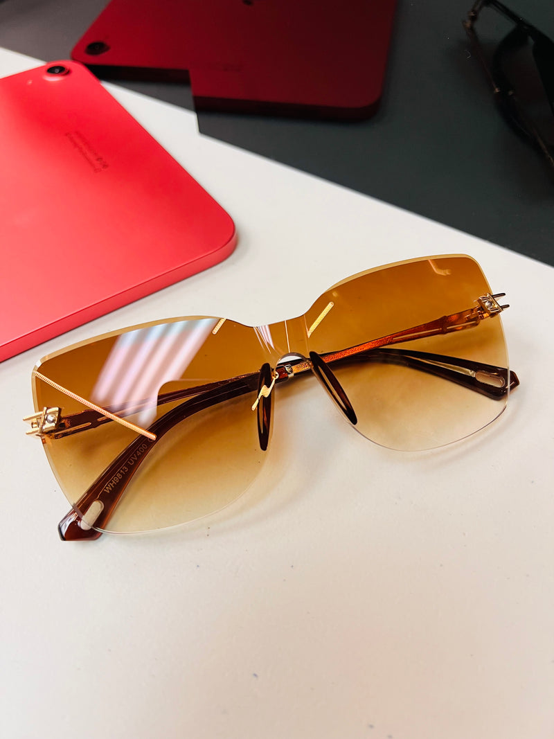 Luxury UV Protection Designer Sunglasses - Stylish Shades for Every Occasion