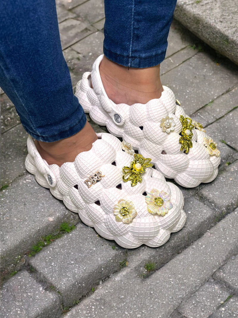 Bubble Luxe Clogs – Pearl Charms