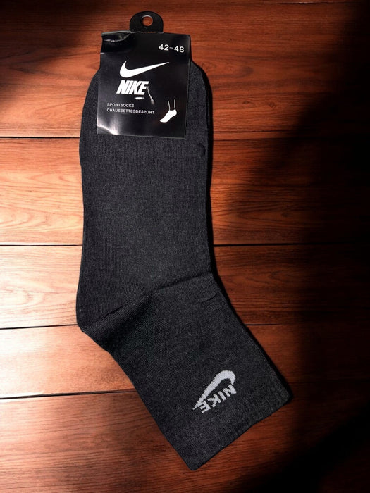 Performance Sports Socks – Breathable & Cushioned for Everyday Comfort