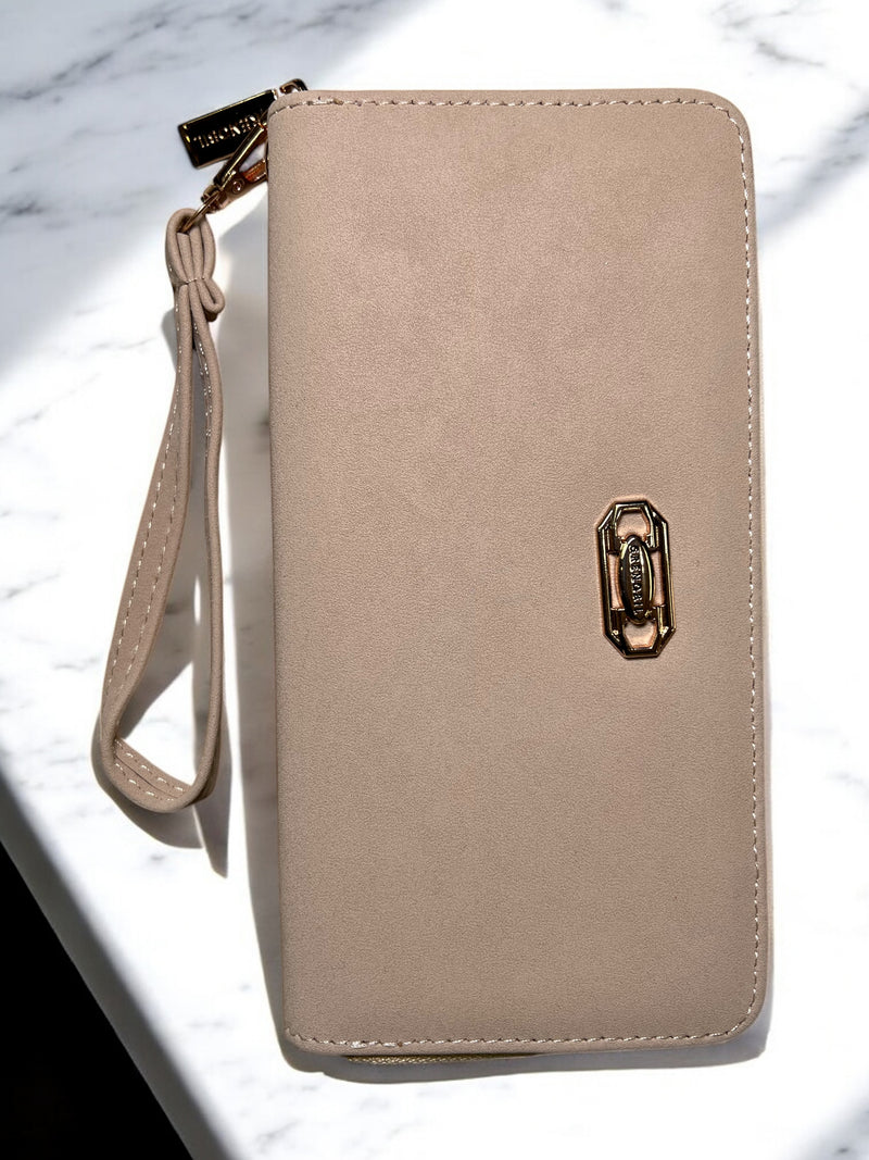 Sleek Minimalist Wristlet Wallet D4245