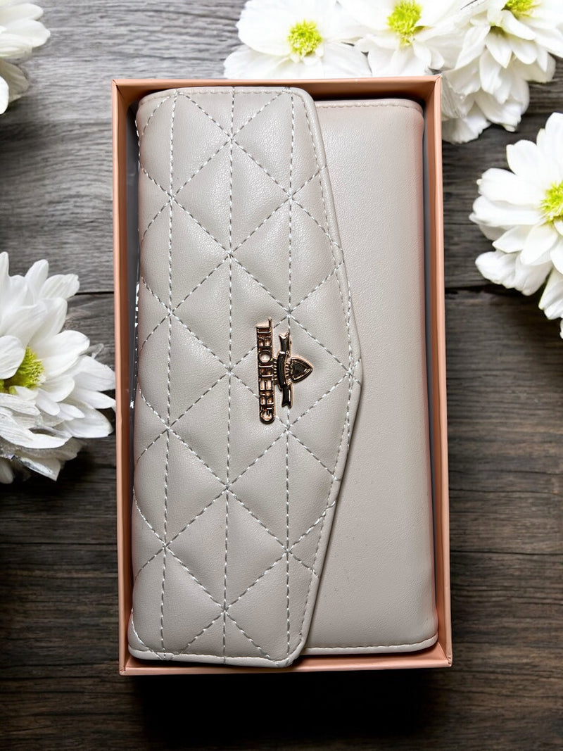 Quilted Elegance Wallet – Grenobil Collection D-9197