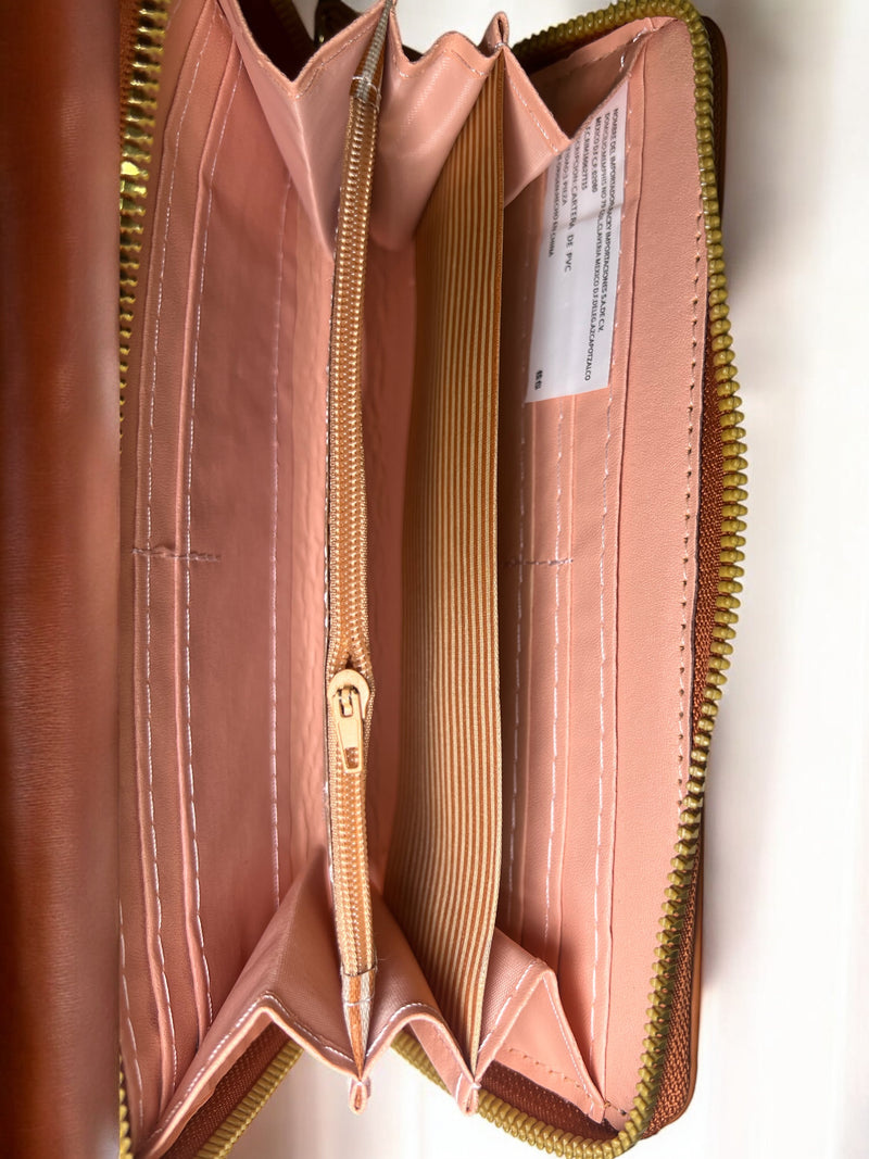 Grenobil LuxeZip Clutch Wallet – Sleek Design with Detachable Strap D4247