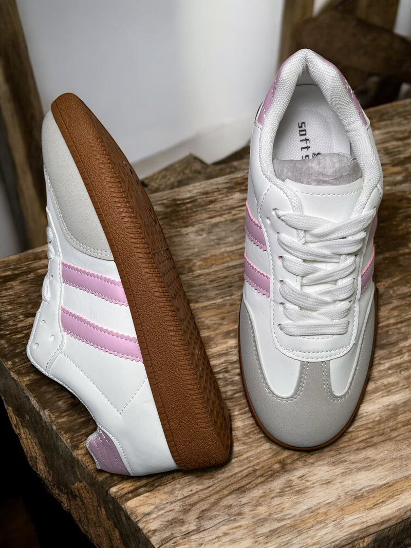 Soft Steps Retro Samba Court Lace-Up Sneakers 322