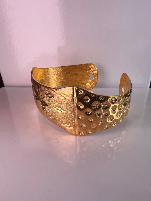 Brazalete de mano brasileño chapado en oro de 24k para mujer
