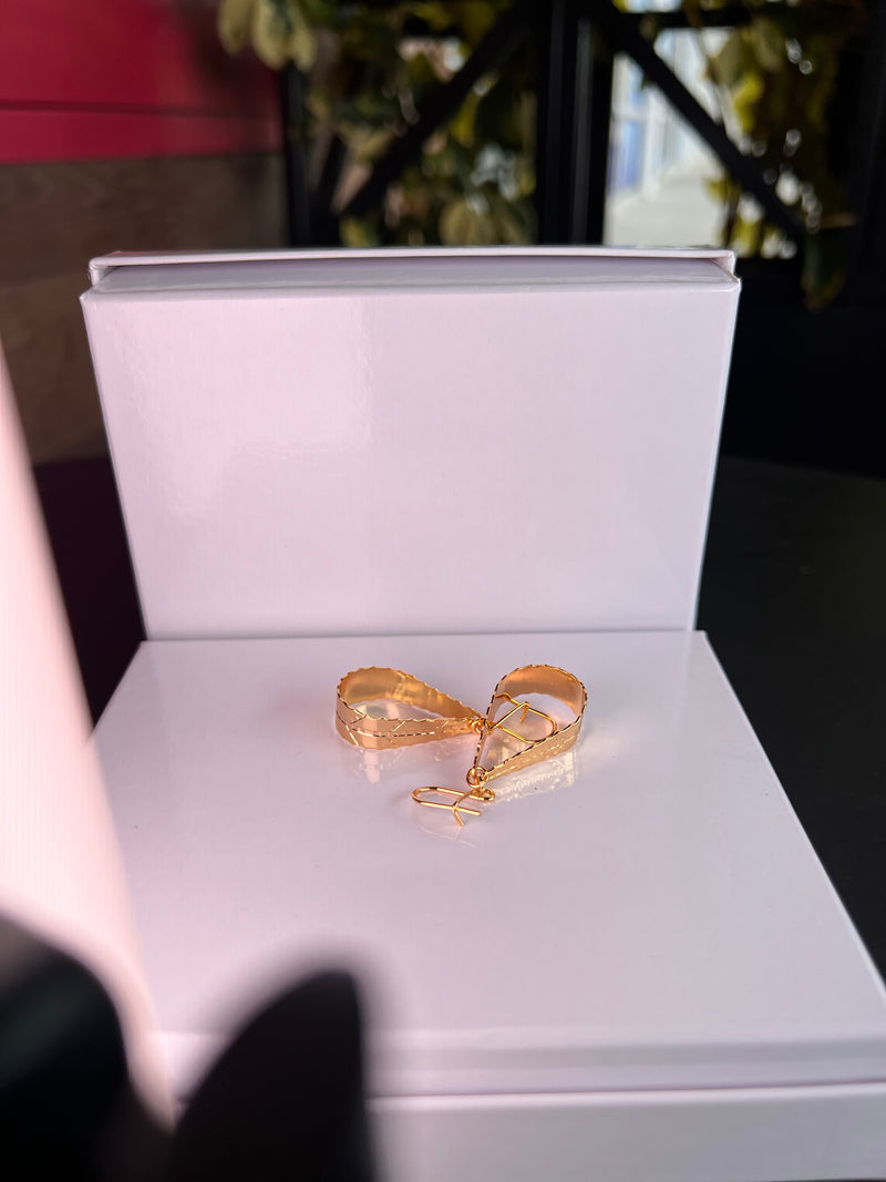 Pendientes de lágrima chapados en oro brasileño de 24 quilates para mujer